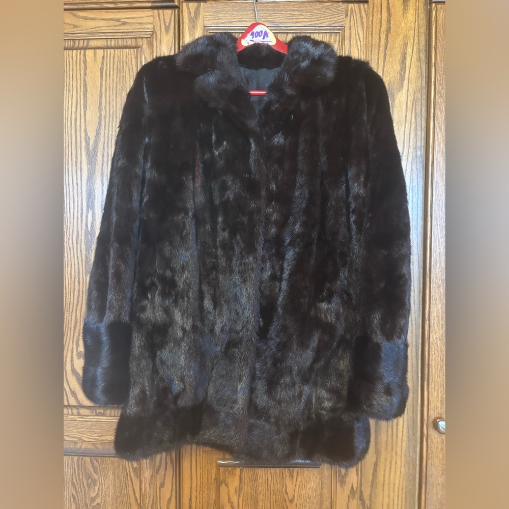 Luxurious dark Brown/black mink Fur Coat medium